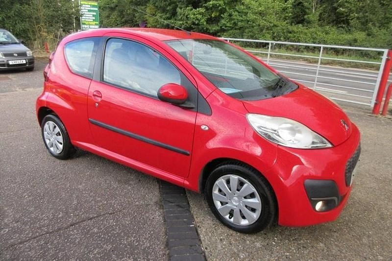 Red Used 2013 Peugeot 107 Active Hatchback | £2,995 (Fair price) - Image 1/1