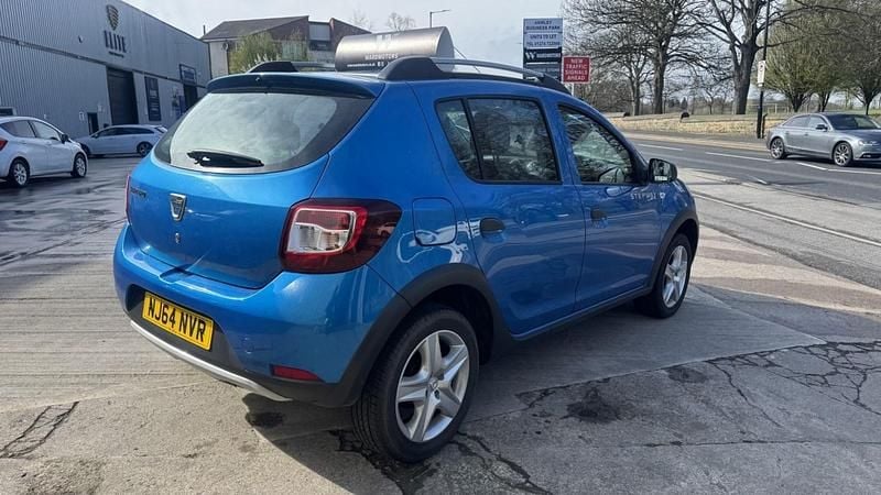Used Dacia Sandero Stepway Ambiance 2014 Blue Hatchback