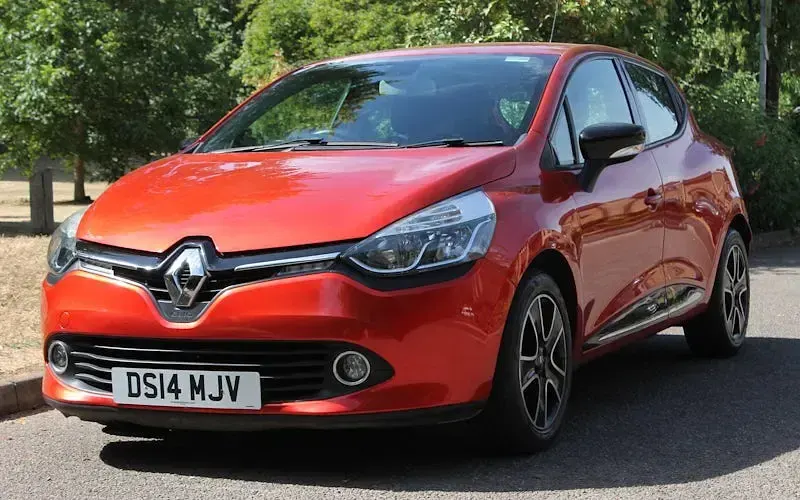 Used Renault Clio Dynamique 90 HP (66 kW) 2015 Hatchback