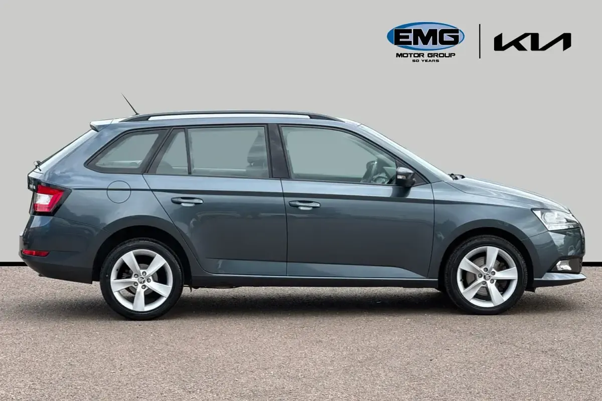 Used Skoda 110 R SE L 110 HP (80 kW) 2019 Grey Estate