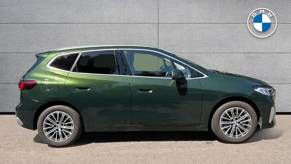 Used BMW 225 Active Tourer Luxury Line 242 HP (177 kW) 2026 Green MPV