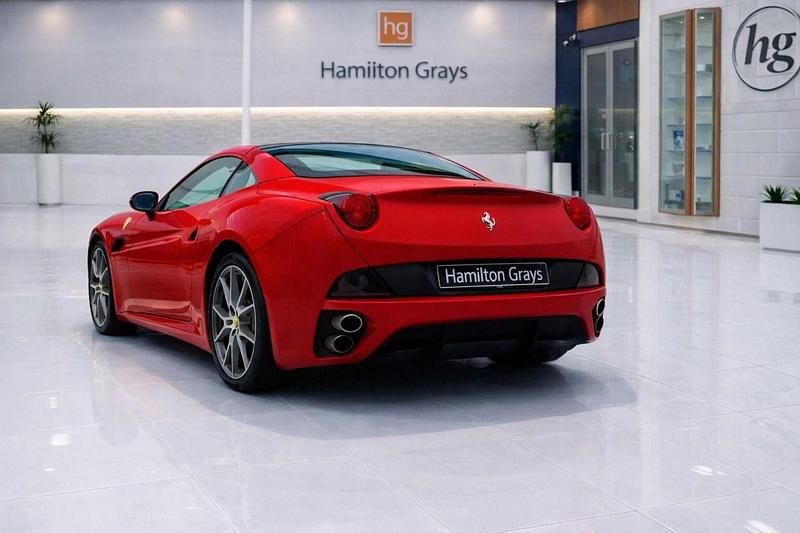 Used Ferrari California 453 HP (333 kW) 2009 Red Cabriolet