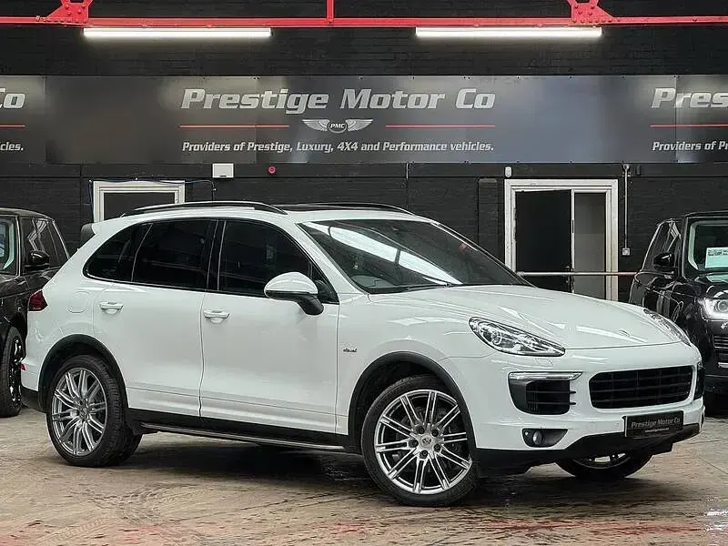 Used Porsche Cayenne Diesel 260 HP (191 kW) 2014 White SUV