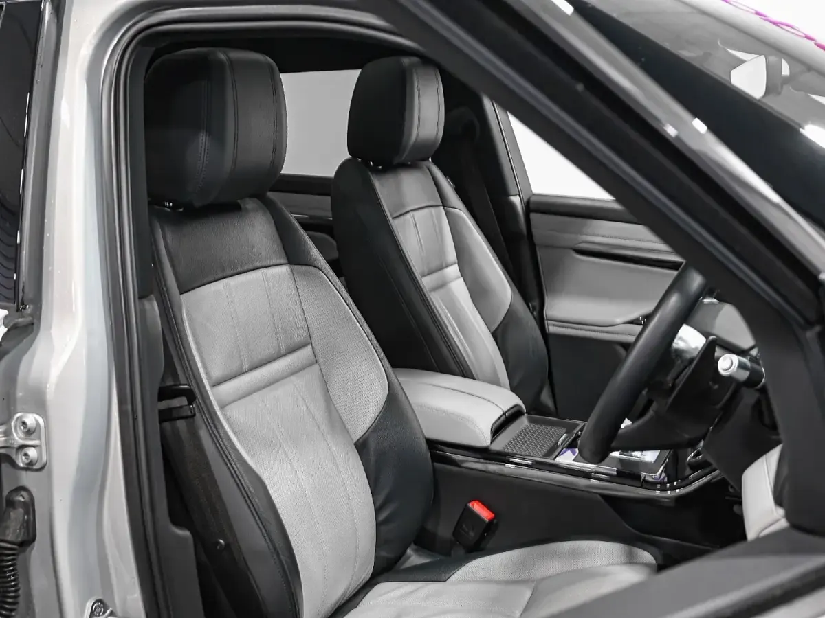 Used Land Rover Range Rover evoque SE Dynamic 2020 Silver SUV