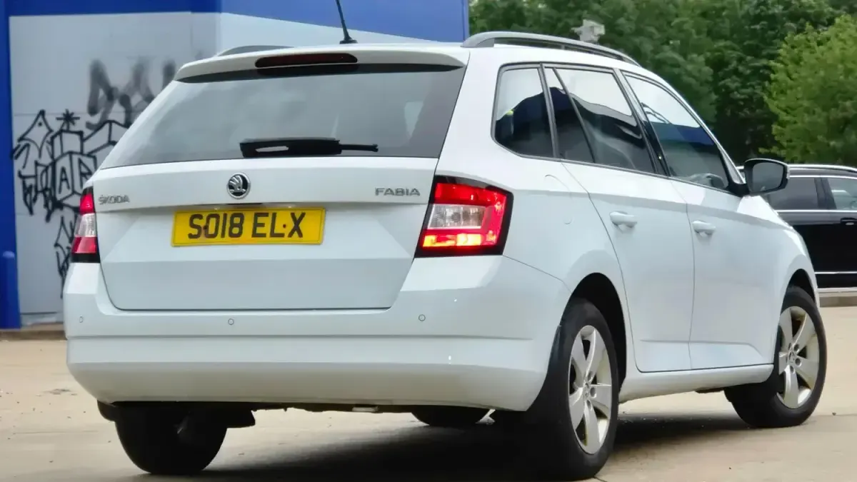 Used Skoda Fabia SE 2018 White Estate