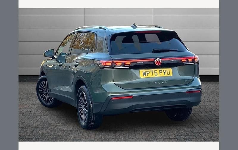 New VW Tiguan Match 147 HP (108 kW) 2025 Green SUV
