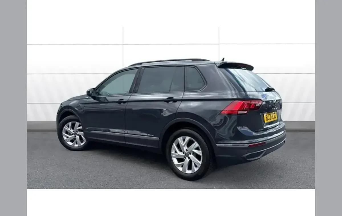 Used VW Tiguan Life 150 HP (110 kW) 2021 Grey SUV