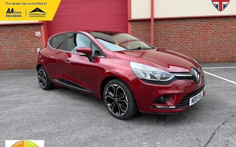 Used Renault Clio Iconic 90 HP (66 kW) 2019 Hatchback