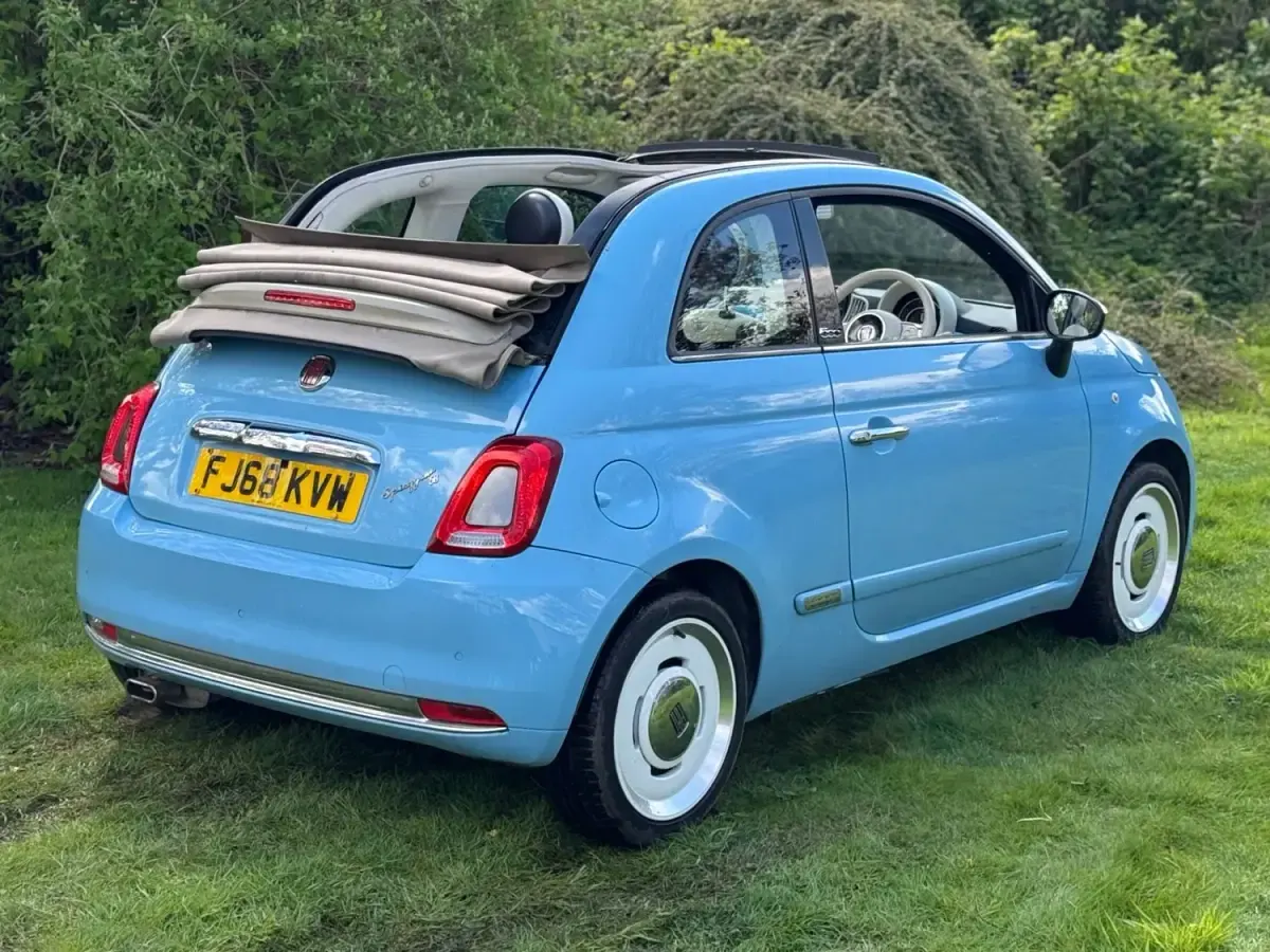 Second-hand Fiat 500 69 CP (50 kW) 2018 Albastru Cabrio