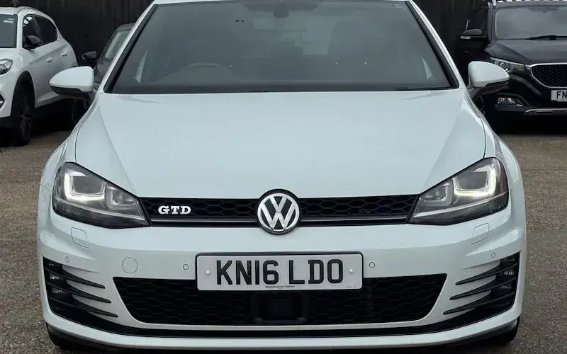 Used VW Golf VII GTD 184 HP (135 kW) 2015 White Hatchback