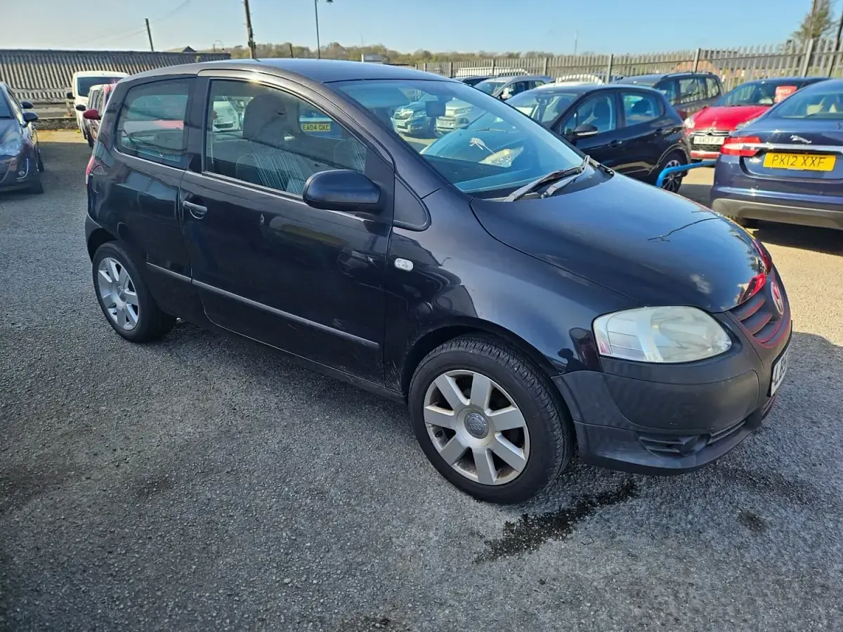 Used VW Fox 55 HP (40 kW) 2007 Black Hatchback