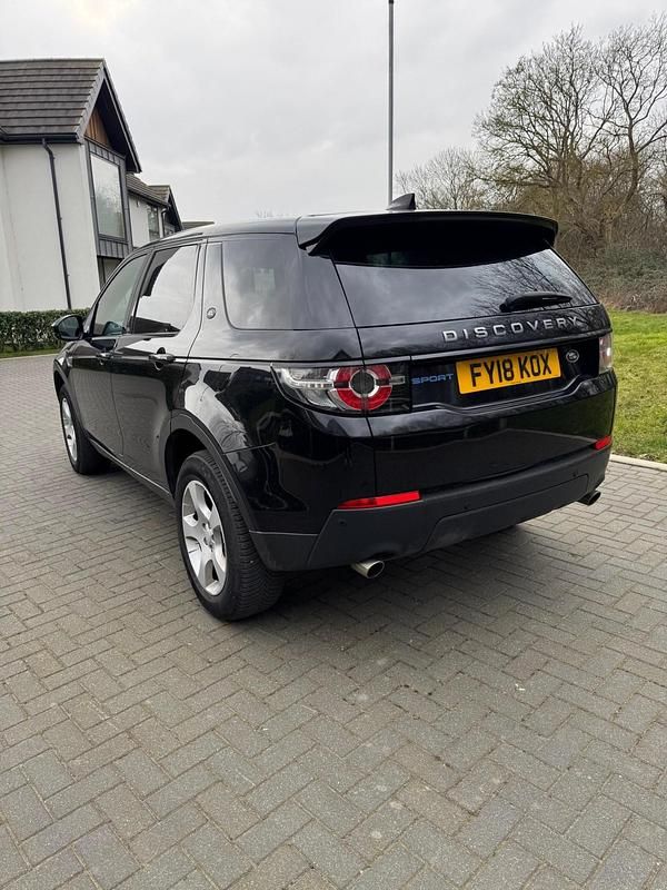 Second-hand Land Rover Discovery Sport Pure 2018 Negru SUV