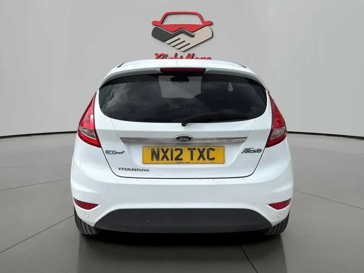 Used Ford Fiesta Titanium 2012 White Hatchback