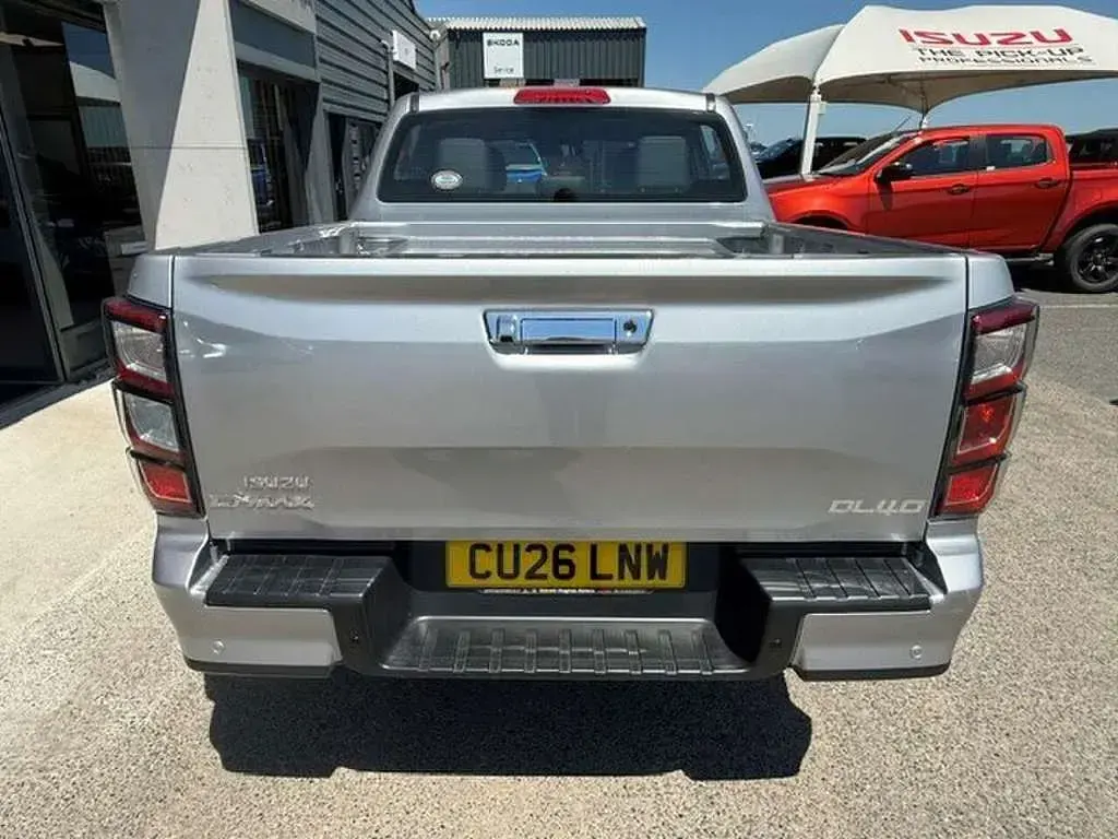 New Isuzu D-Max 2026 Silver Pickup