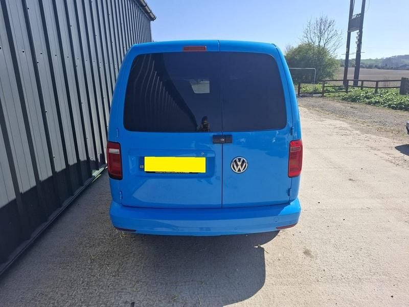 Used VW Caddy Maxi 102 HP (75 kW) 2016 Blue MPV