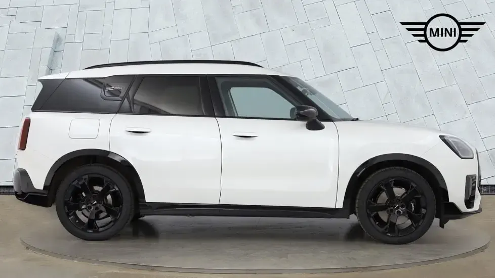 Used Mini Countryman 168 HP (123 kW) 2024 White SUV