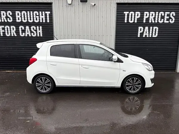 Used Mitsubishi Mirage 79 HP (58 kW) 2017 White Hatchback