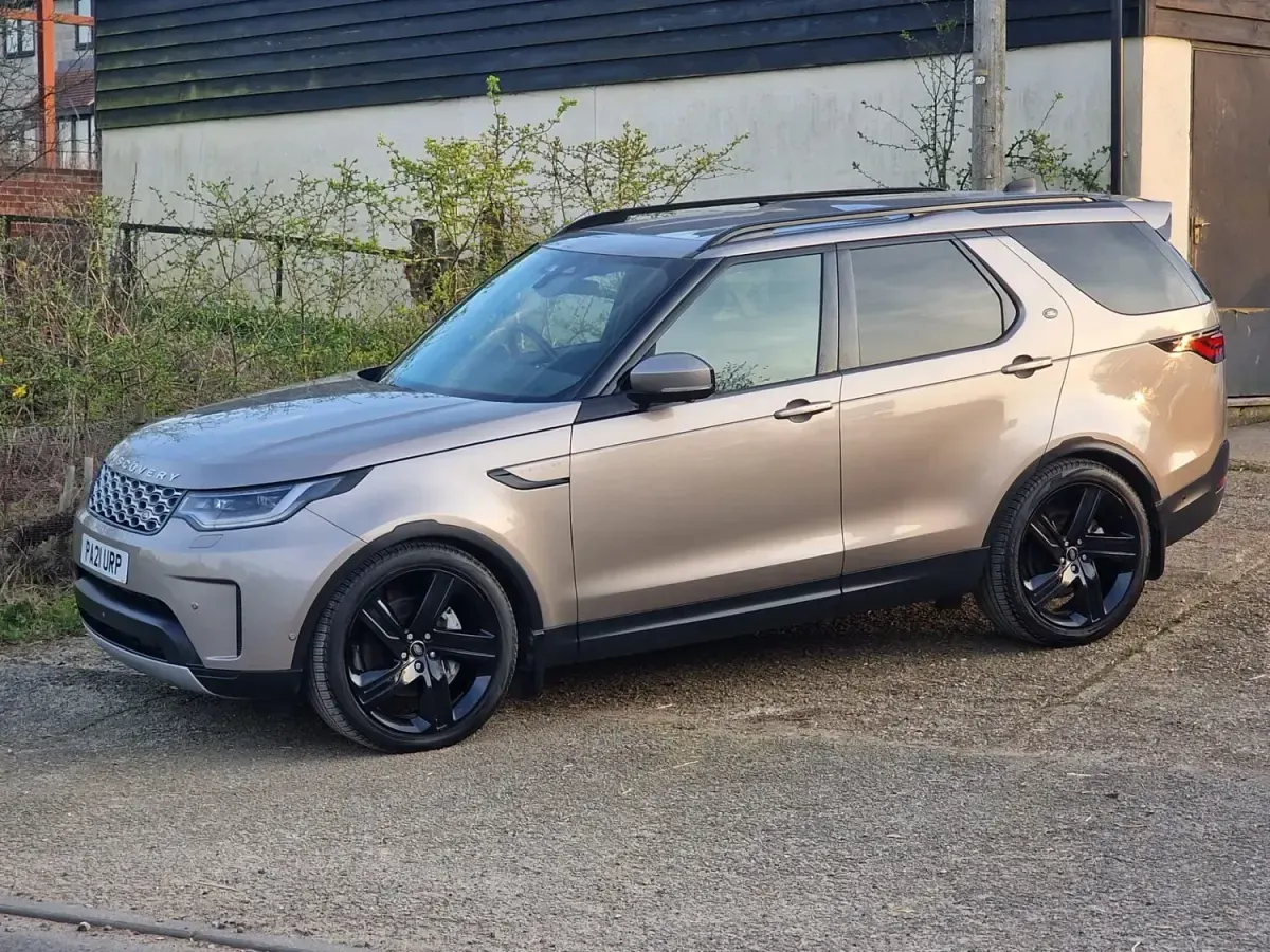Begagnad Land Rover Discovery 5 HSE 2021 Brun SUV