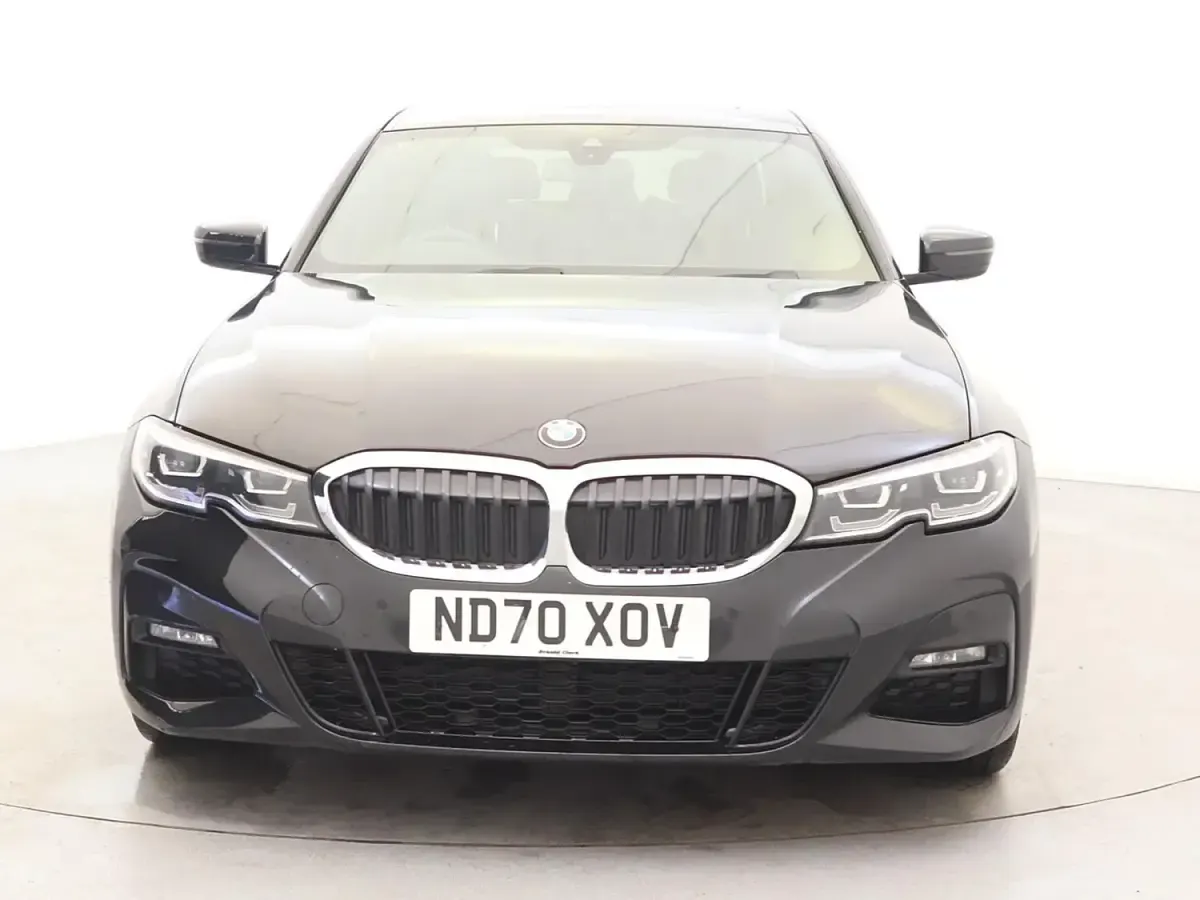 Begagnad BMW 330e M Sport 2021 Svart Sedan