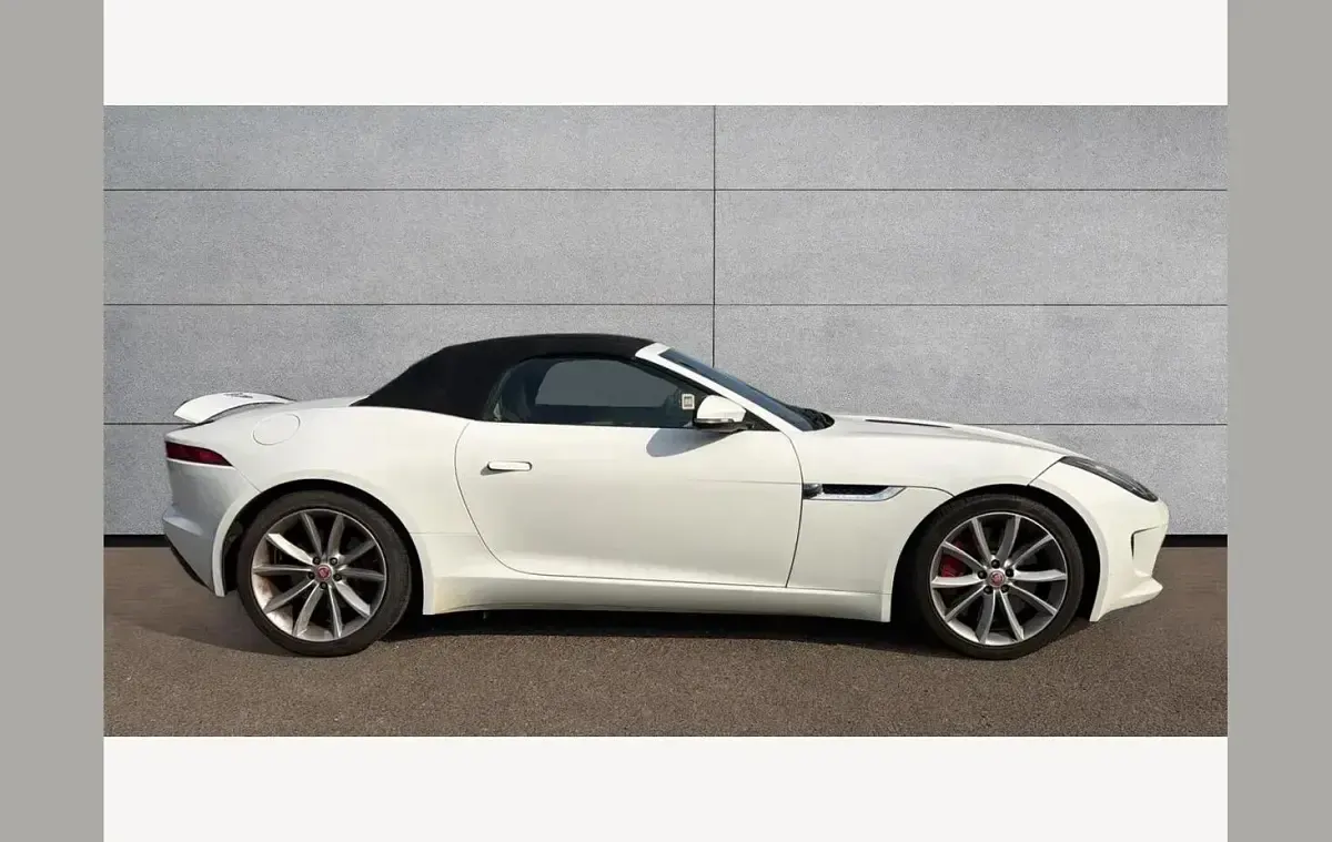 Used Jaguar F-Type S 380 HP (279 kW) 2016 White Cabriolet