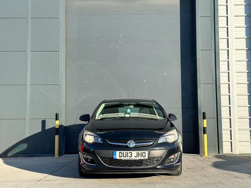 Used Vauxhall Astra SRi 2013 Black Hatchback