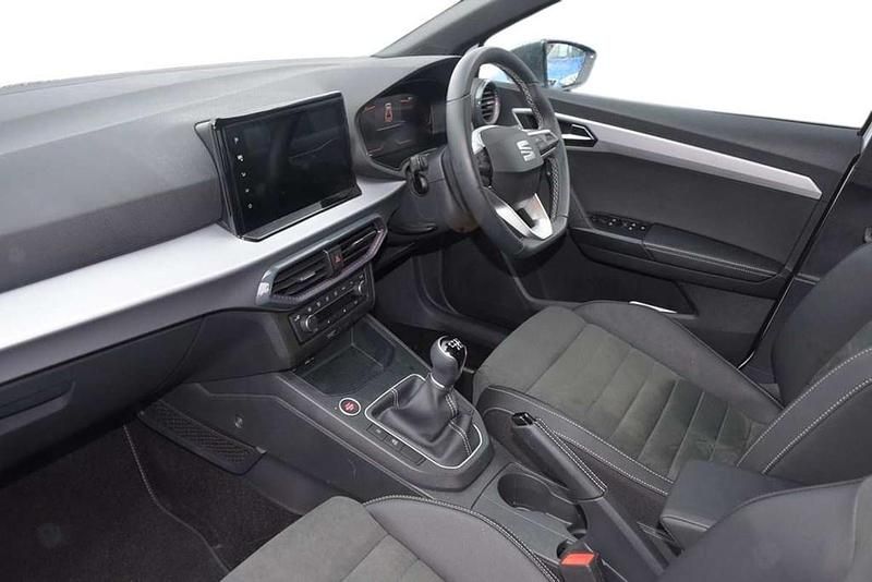 Used Seat Ibiza XCELLENCE 113 HP (83 kW) 2024 White Hatchback