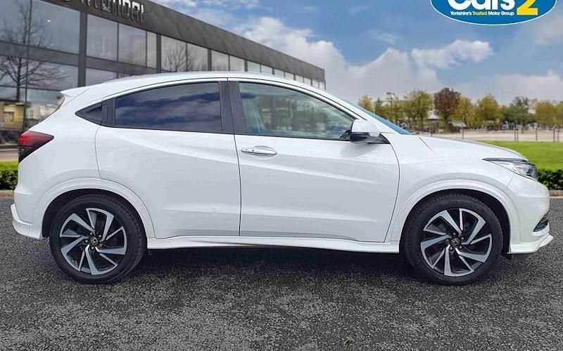 Second-hand Honda HR-V Hybrid 131 CP (96 kW) 2021 SUV