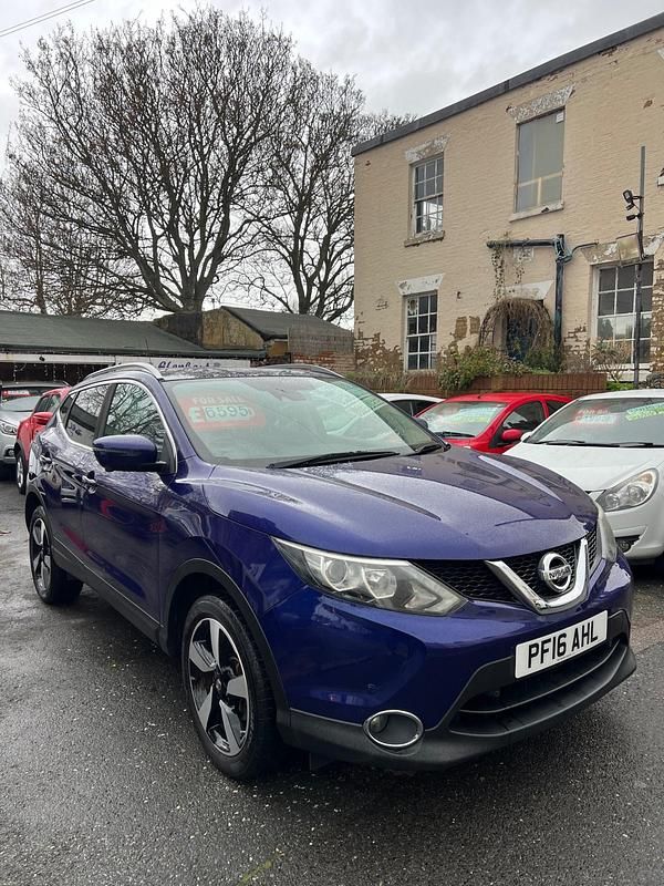 Used Nissan Qashqai N-Connecta 110 HP (80 kW) 2016 Blue SUV