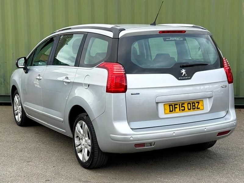 Used Peugeot 5008 Active 120 HP (88 kW) 2015 Silver MPV