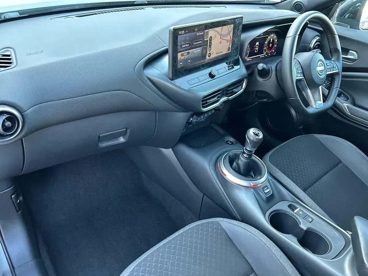 Used Nissan Juke N-Connecta 114 HP (83 kW) 2025 Grey SUV