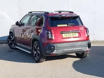 Used Renault R4 Komfort 110 kW (150 HP) 2025 Red Estate