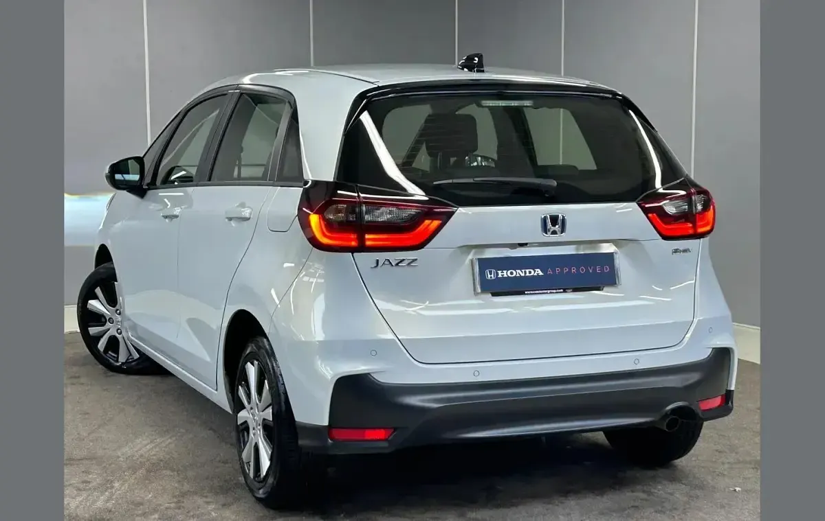 Used Honda Jazz Elegance 122 HP (89 kW) 2023 White Hatchback