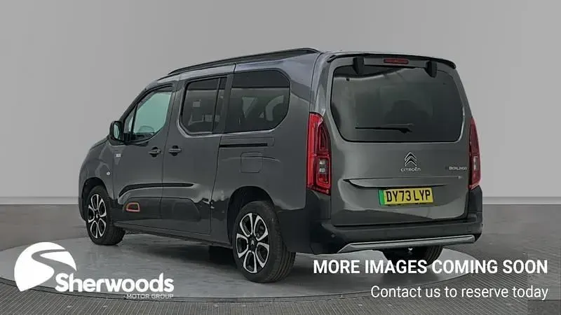 Begagnad Citroën e-Berlingo XTR 100 kW (136 HK) 2023 Grå Minibuss