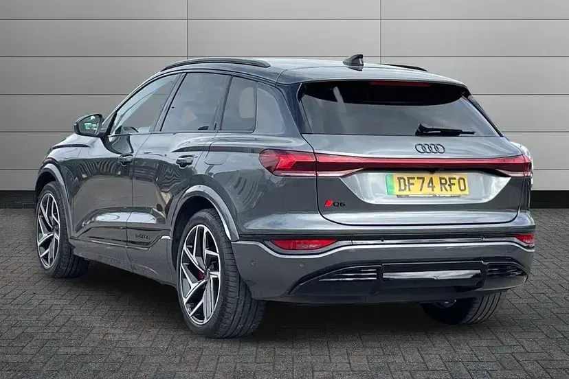 Used Audi Q6 e-tron Advanced 284 kW (387 HP) 2024 Daytona grey SUV