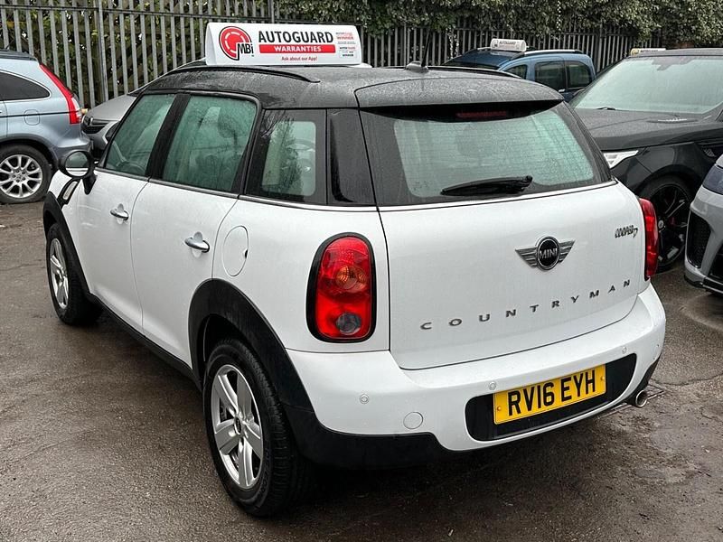 Used Mini Cooper D 2016 White Hatchback