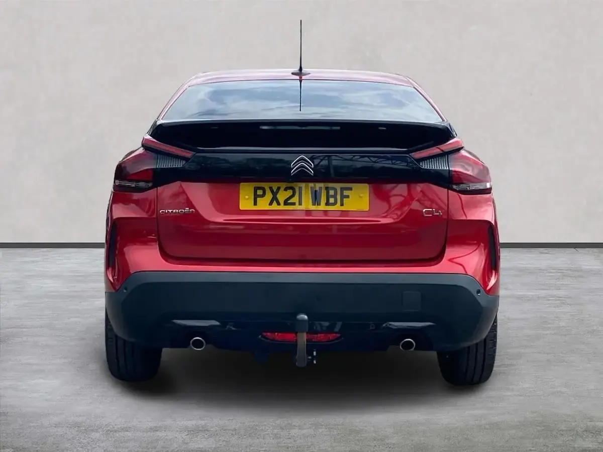 Używany Citroën C4 PureTech 130 KM (95 kW) 2021 Czerwony Hatchback