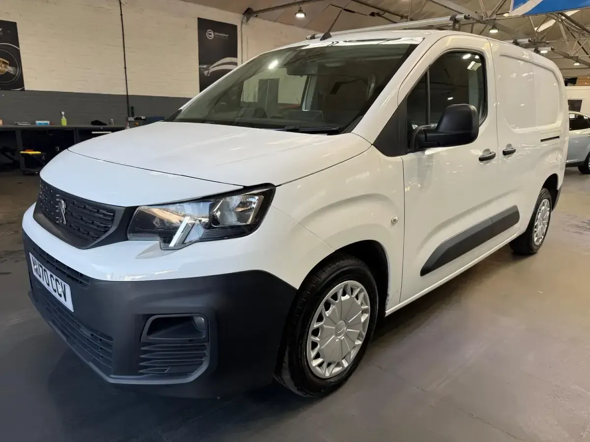 Used Peugeot Partner 131 HP (96 kW) 2020 White MPV
