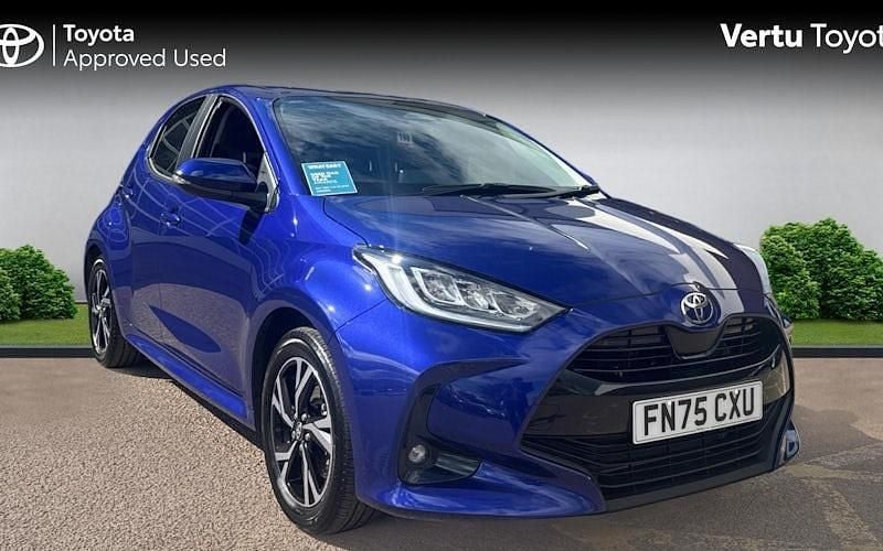 Usado Toyota Yaris Hybrid Design 116 CV (85 kW) 2025 Utilitario