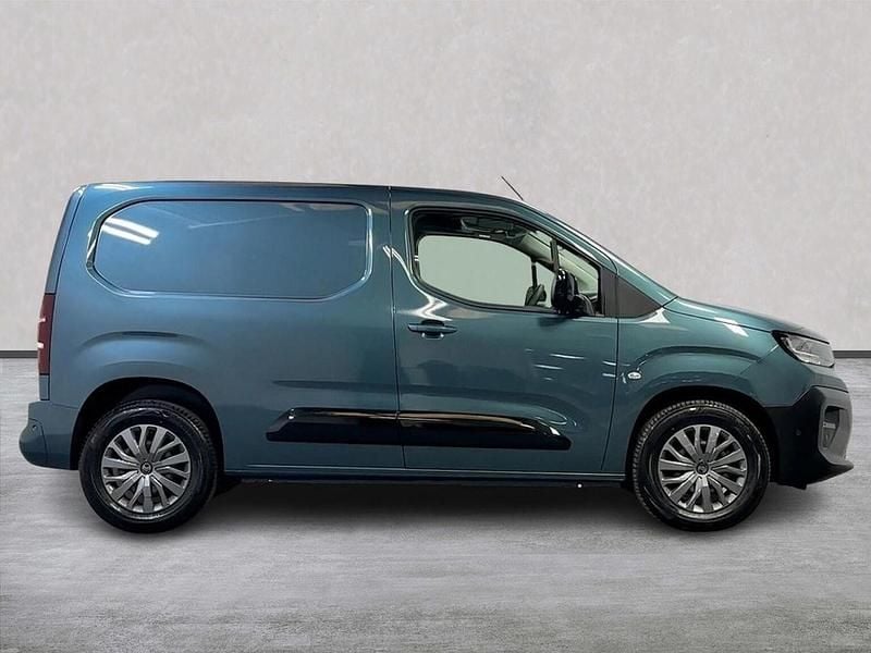 Used Citroën e-Berlingo 100 kW (136 HP) 2024 Blue MPV