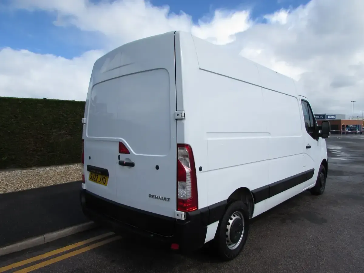 Used Renault Master Business 2022 White MPV