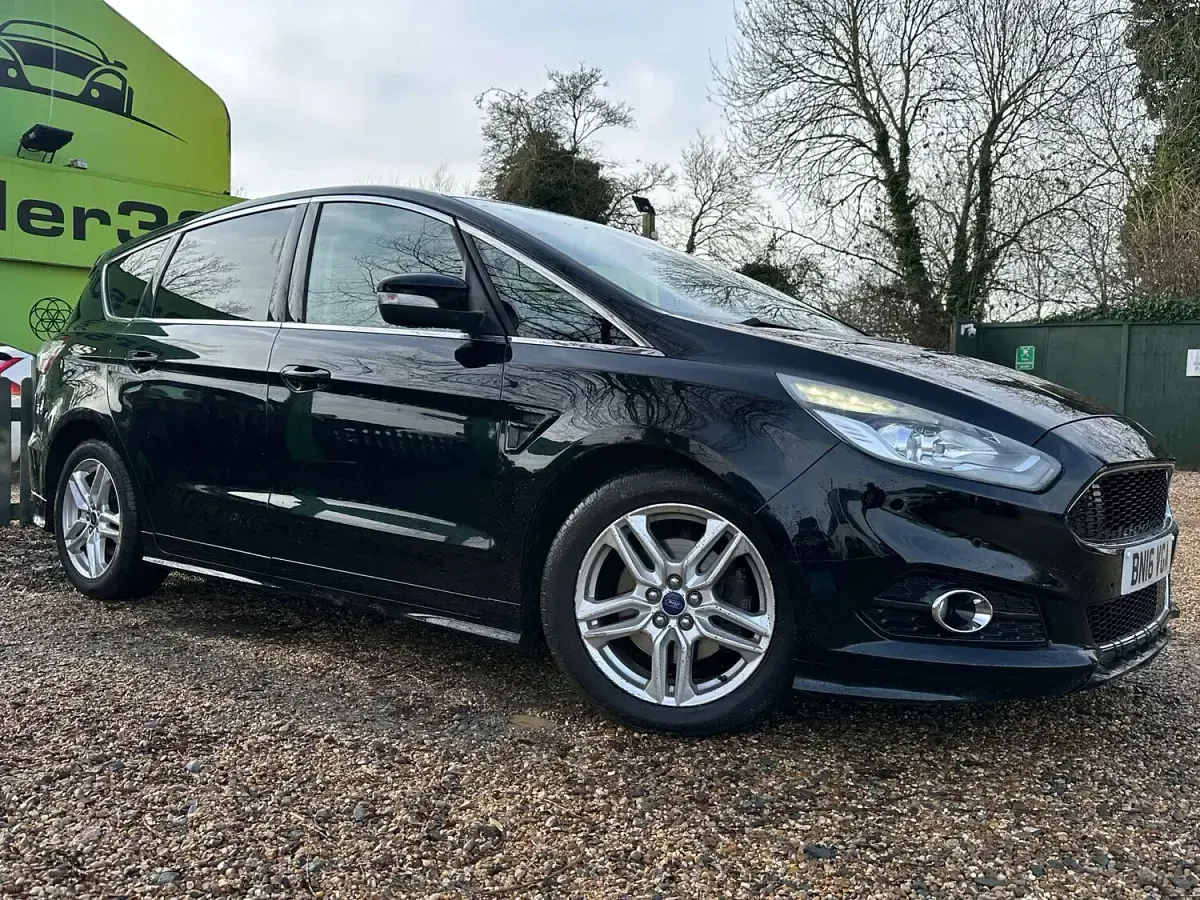 Used Ford S-MAX Sport 180 HP (132 kW) 2016 Black MPV