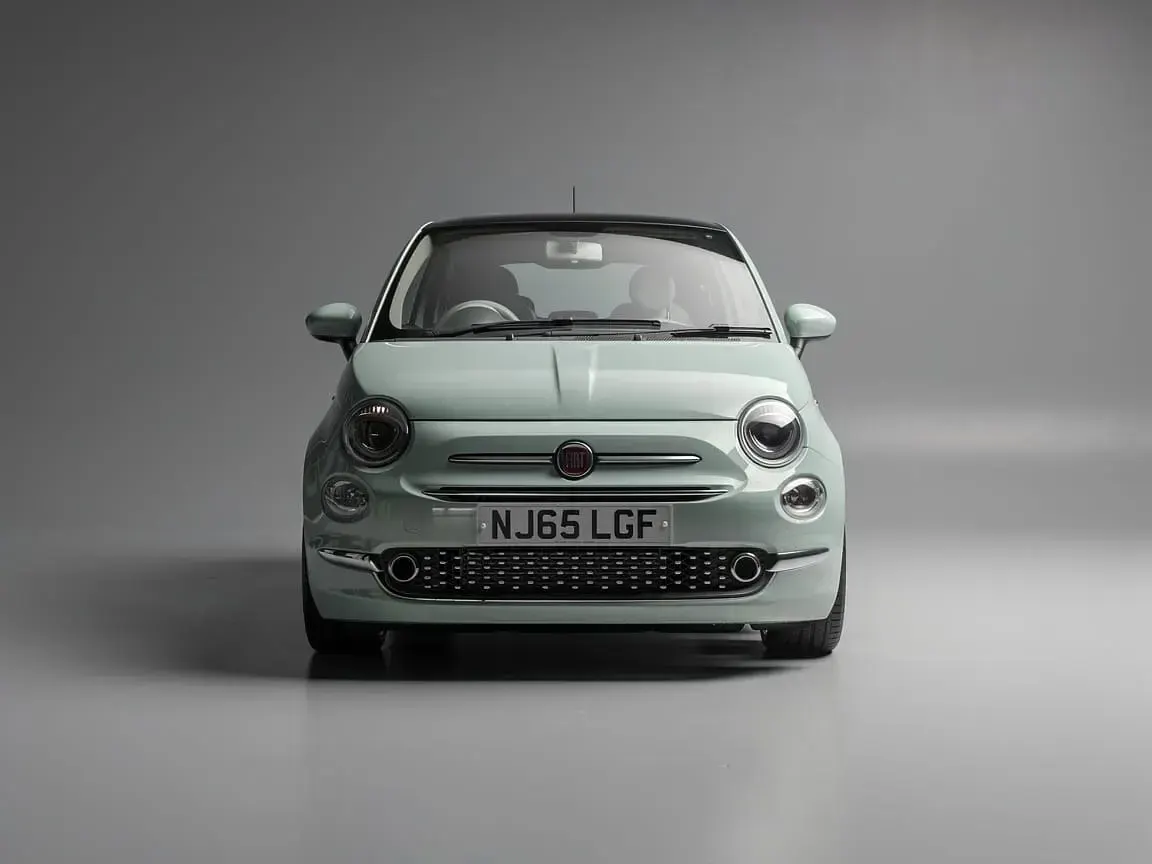 Used Fiat 500 Lounge 69 HP (50 kW) 2015 Green Hatchback