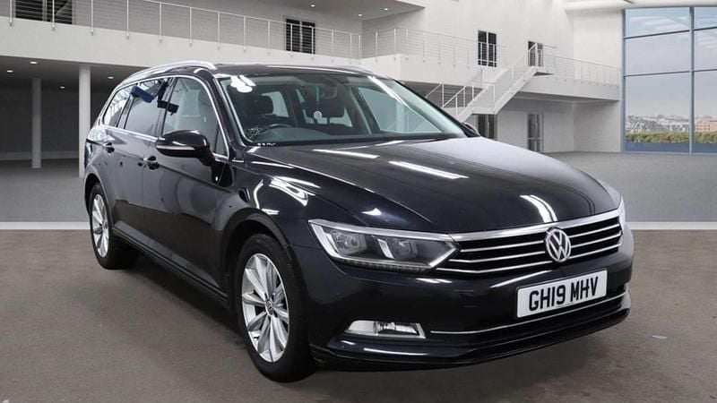 Black Used 2019 VW Passat Business Estate | £11,500 (Good price) - Image 1/4