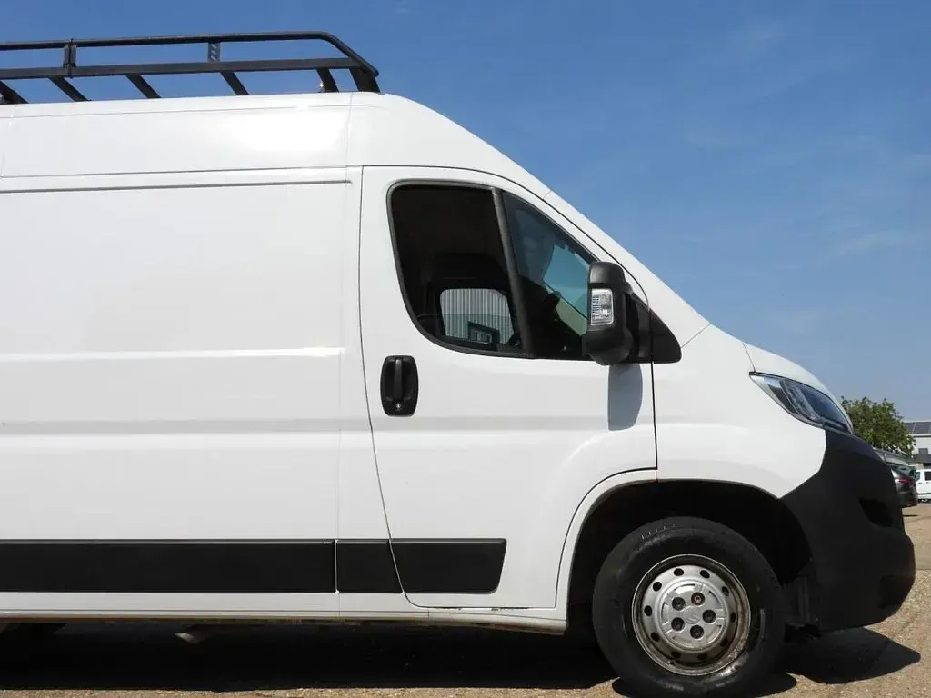Used Citroën Relay 140 HP (102 kW) 2022 White Van