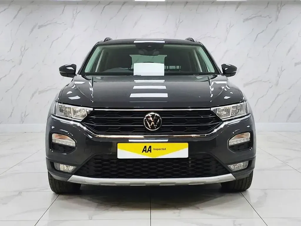 Usado VW T-Roc Active 110 HP (80 kW) 2022 Cinzento SUV
