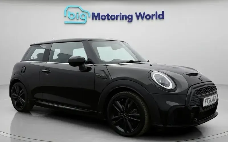 Used Mini Cooper S Hatch 178 HP (130 kW) 2021 Hatchback