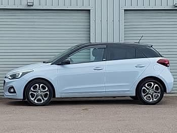 Used Hyundai i20 84 HP (61 kW) 2019 Blue Hatchback
