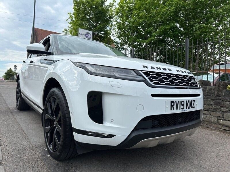 White Used 2019 Land Rover Range Rover evoque HSE Estate | £17,995 (Good price) - Image 1/4