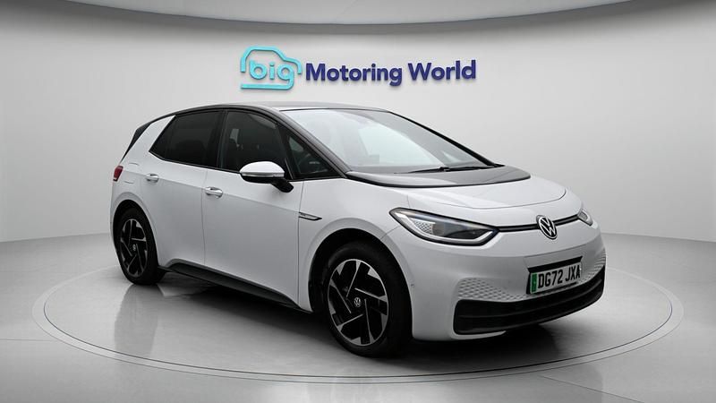Used VW ID.3 Pro 106 kW (145 HP) 2022 White Hatchback