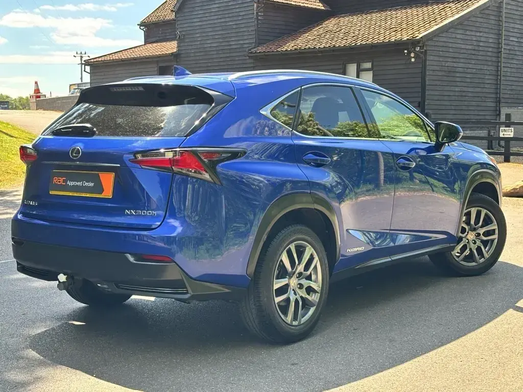 Used Lexus NX300h Luxury Line 197 HP (144 kW) 2015 Blue SUV